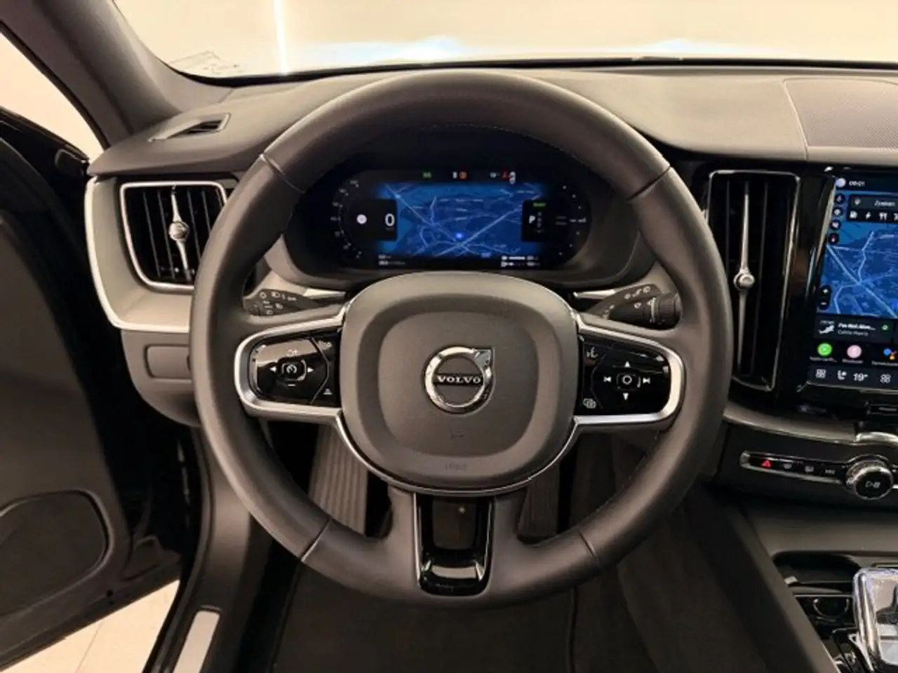 2024 Volvo XC60 BLACK EDITION PLUG-IN HYBRIDE AUTO+TAL VAN OPTIES, photograph 8