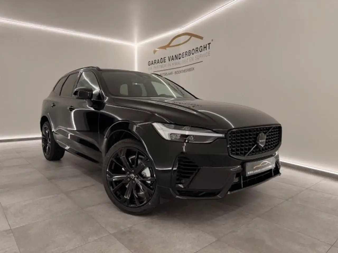 2024 Volvo XC60 BLACK EDITION PLUG-IN HYBRIDE AUTO+TAL VAN OPTIES, photograph 1