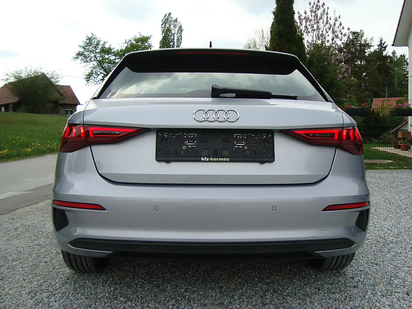 Audi A3 Sportback 35 TFSI Neues Modell 1-Hand LED - Vir... Silber - 2