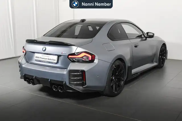 BMW M2 view 3