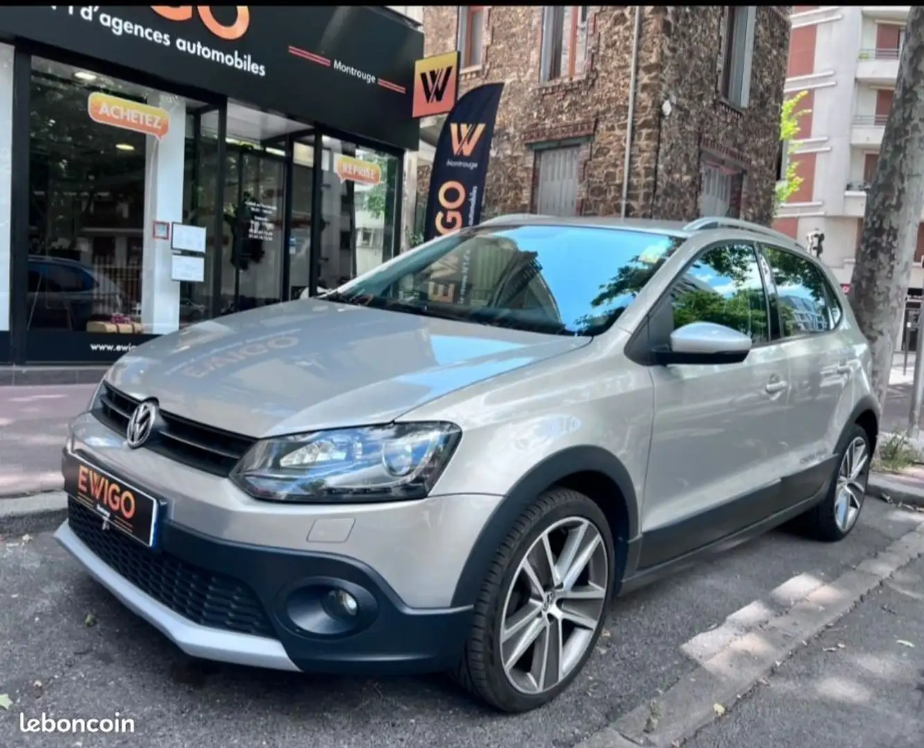 Volkswagen Polo 1.2 TSI 105 CONFORT LINE - 1