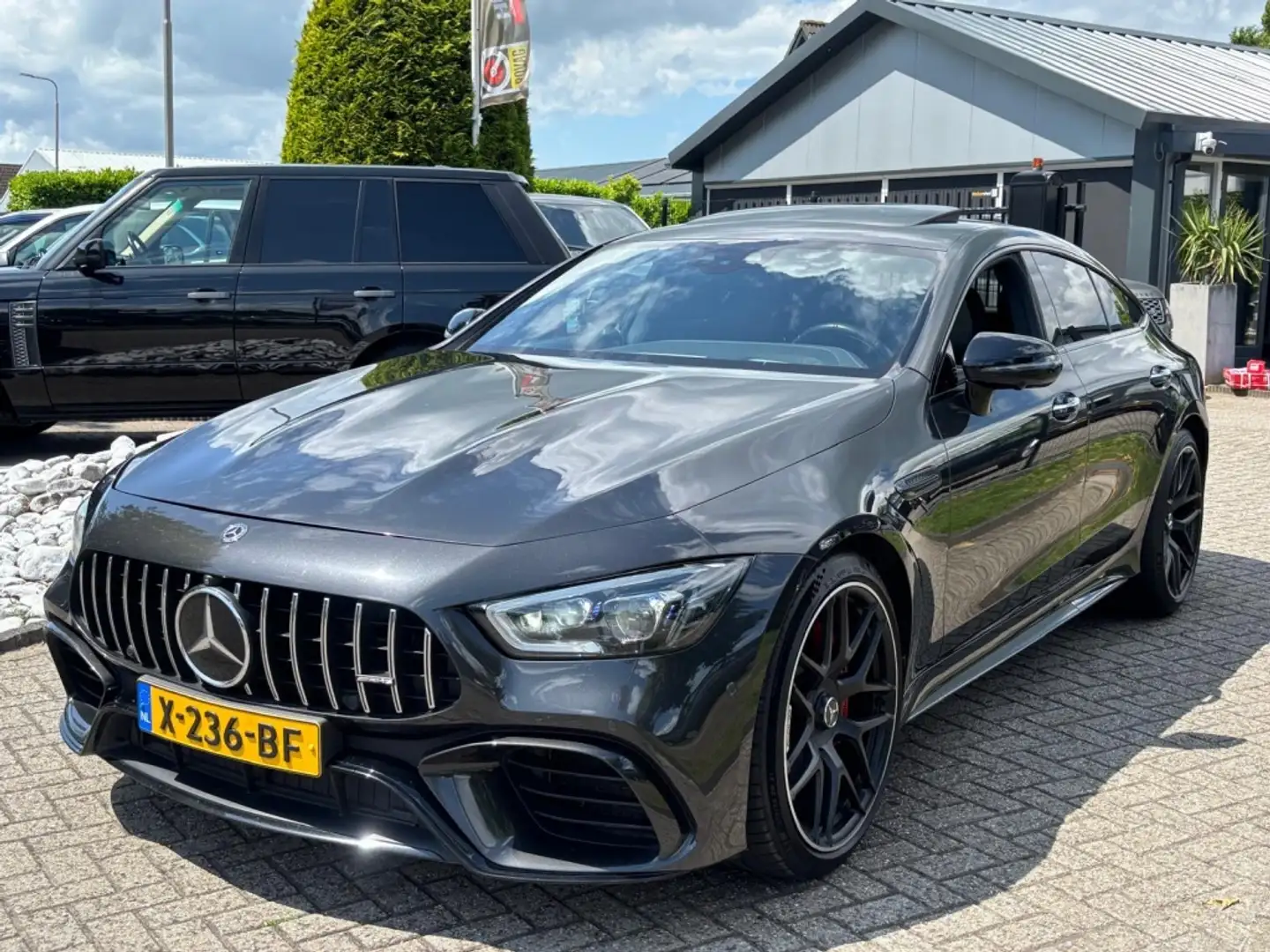 Mercedes-Benz AMG GT 63 V8 4-Door Coupe 585PK Premium Plus 2019 Grijs - 1