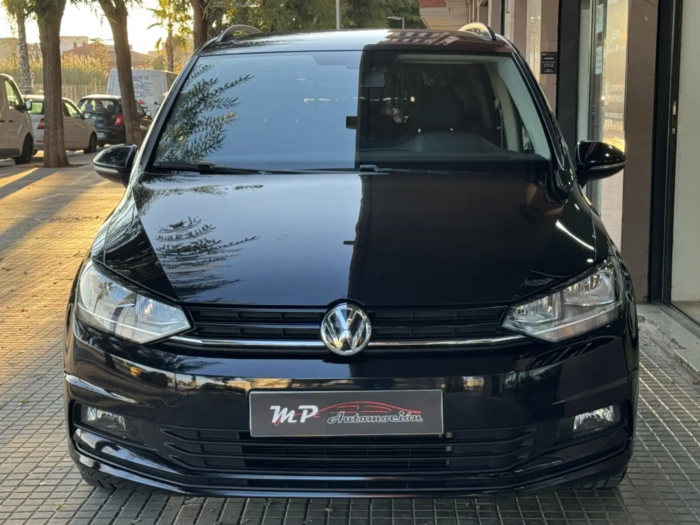 Volkswagen Touran 1.6TDI Business Edition 85kW Schwarz - 2