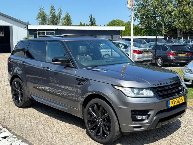 Land Rover Range Rover Sport view 9