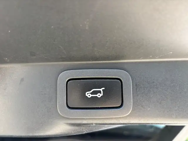 Land Rover Range Rover Sport view 21