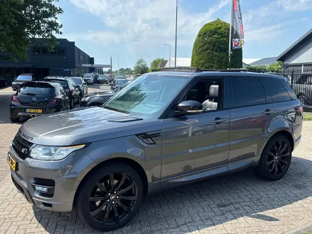 Land Rover Range Rover Sport view 8