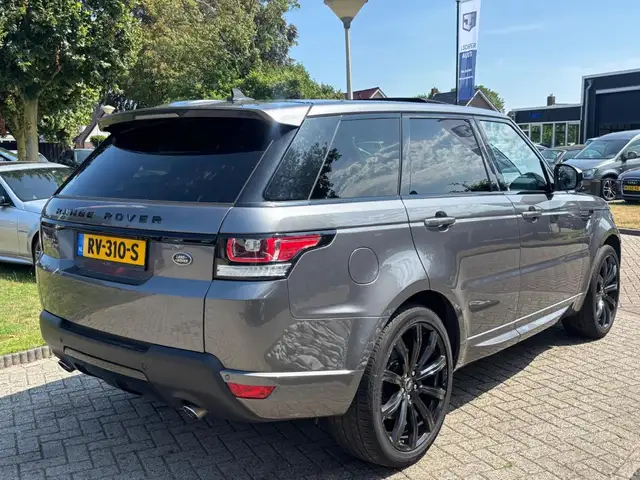 Land Rover Range Rover Sport view 5