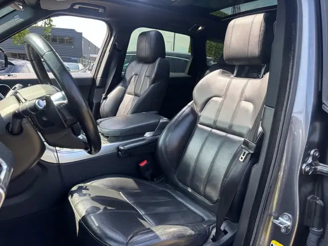 Land Rover Range Rover Sport view 12