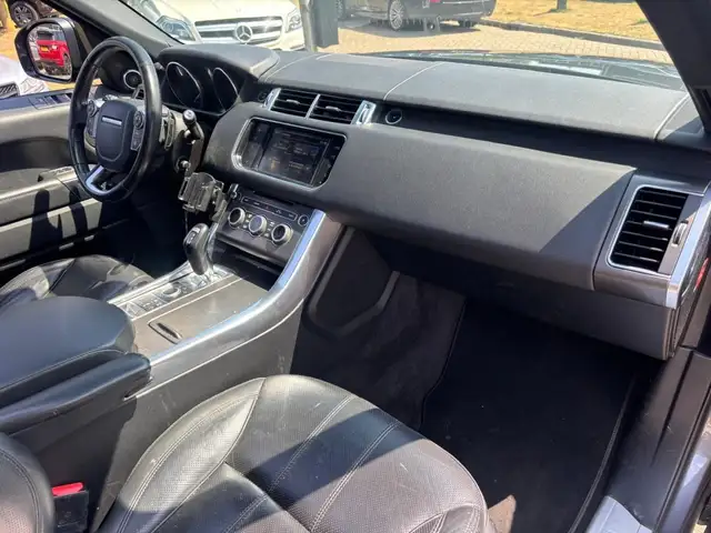 Land Rover Range Rover Sport view 11