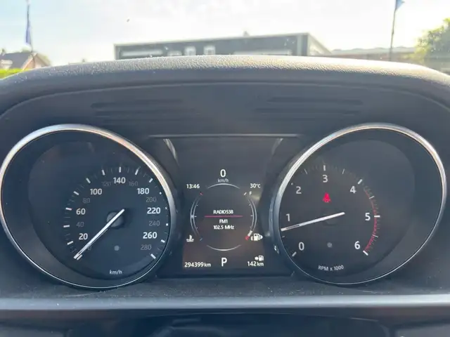 Land Rover Range Rover Sport view 16