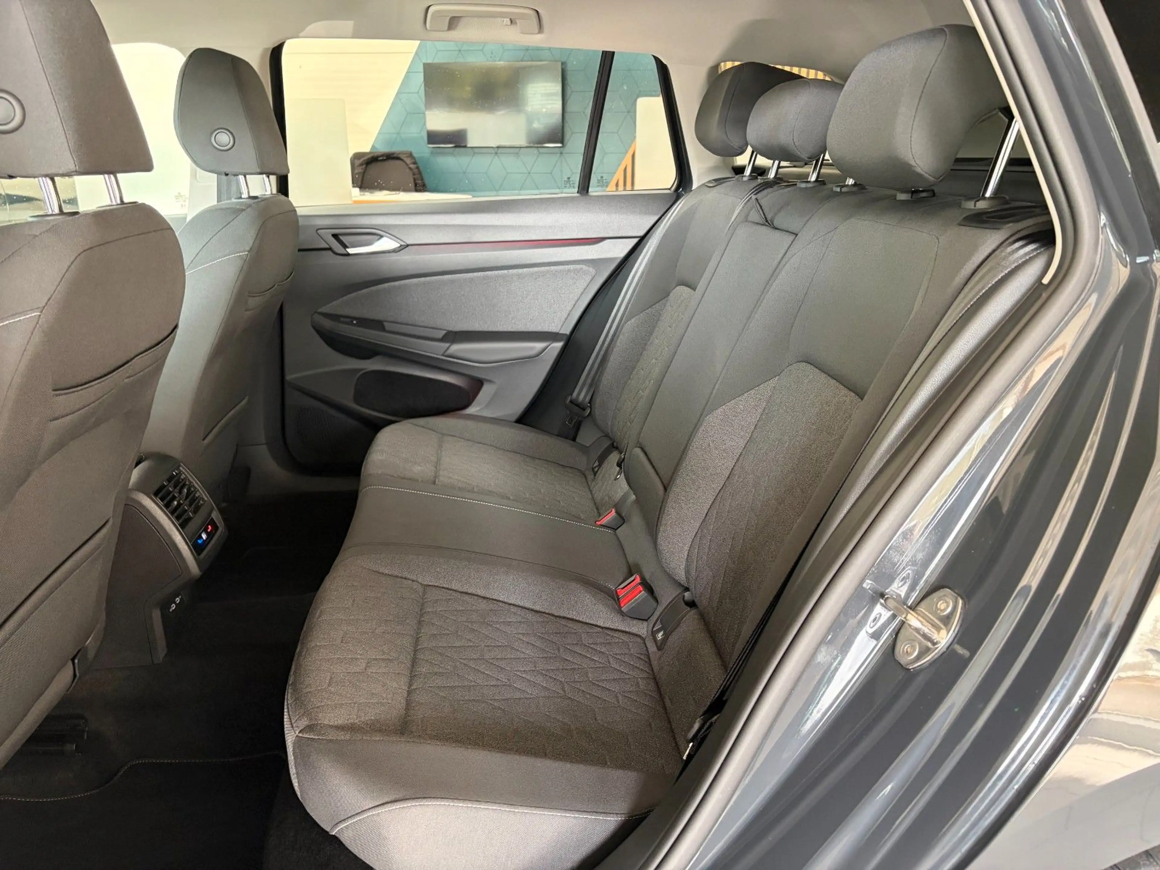 Volkswagen Golf VIII 2.0 TDI DSG Var. Move/ACC/KAMERA/LED — photo 8