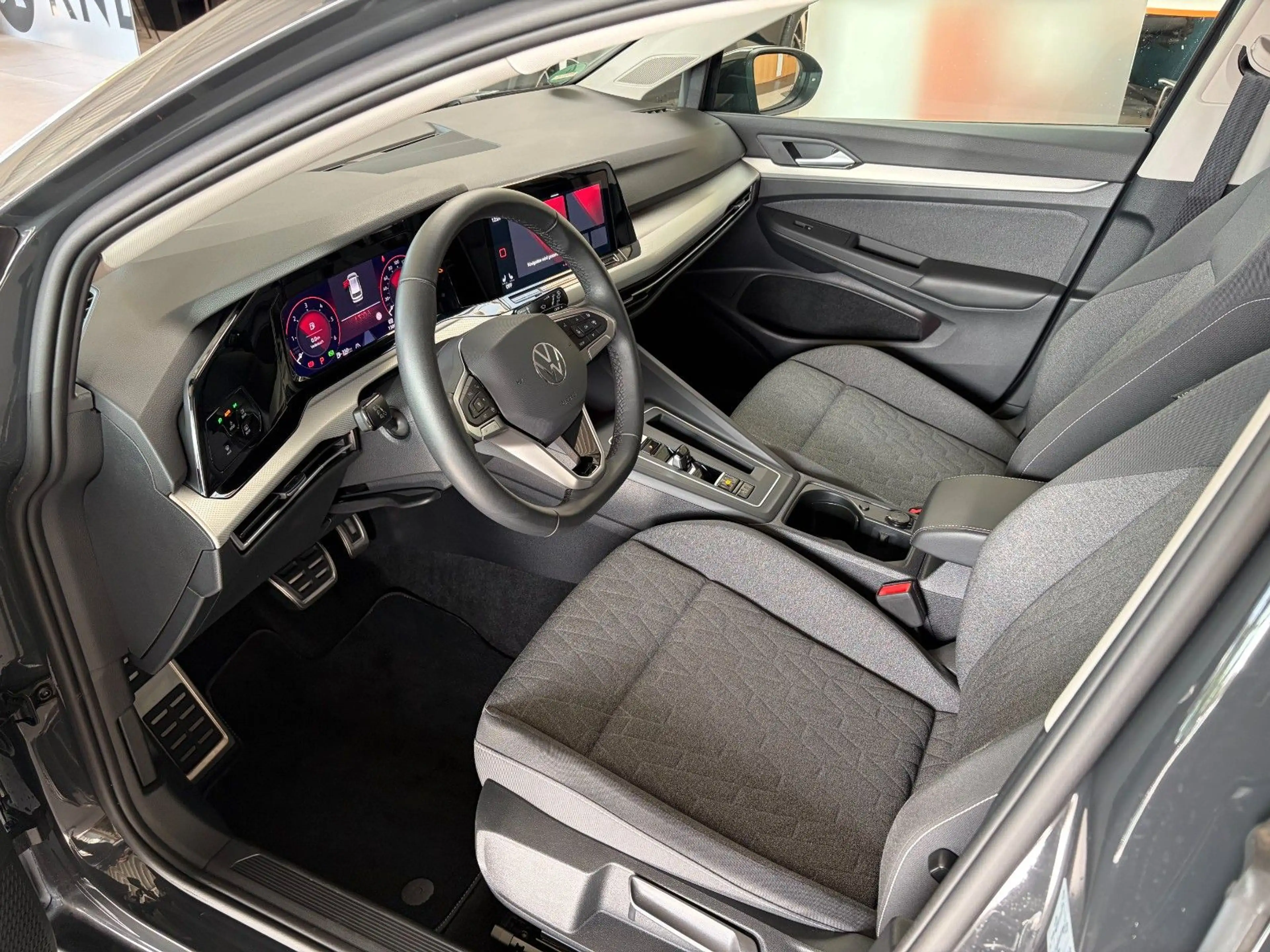Volkswagen Golf VIII 2.0 TDI DSG Var. Move/ACC/KAMERA/LED — photo 7