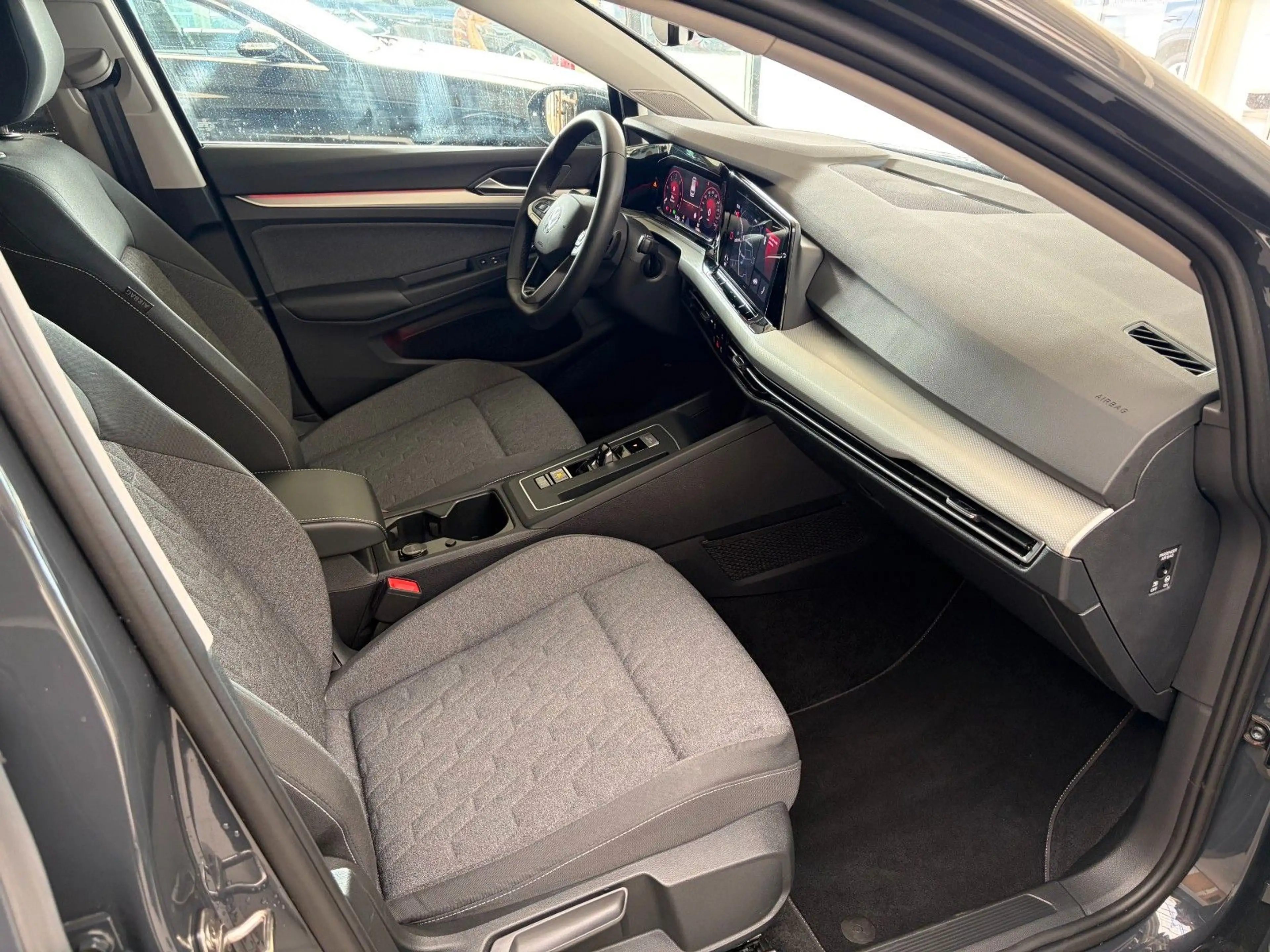 Volkswagen Golf VIII 2.0 TDI DSG Var. Move/ACC/KAMERA/LED — photo 11