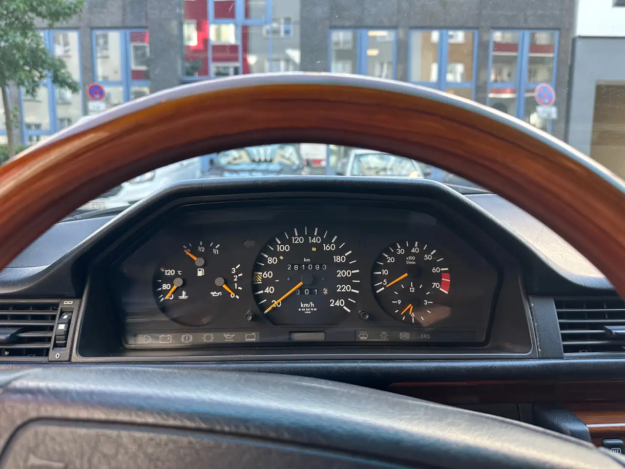 Mercedes-Benz E 200 T, foto 8