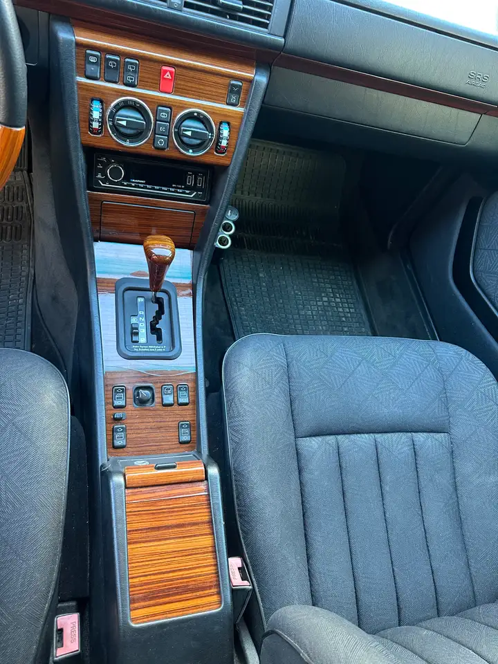Mercedes-Benz E 200 T, foto 10