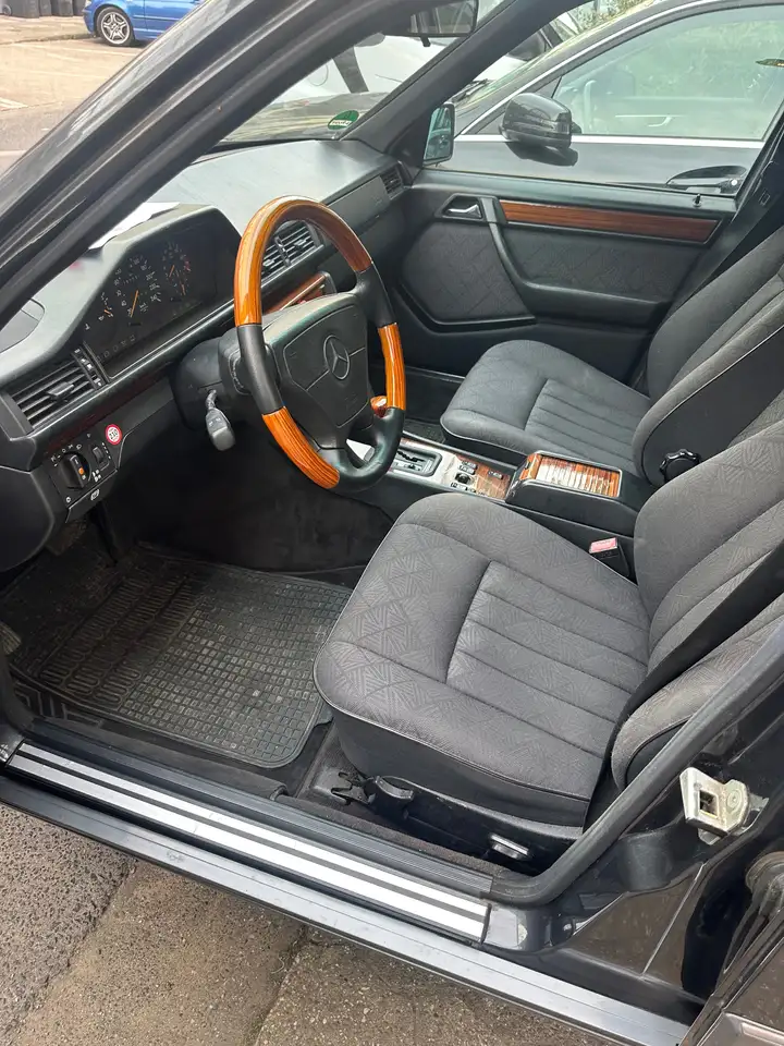 Mercedes-Benz E 200 T, foto 7
