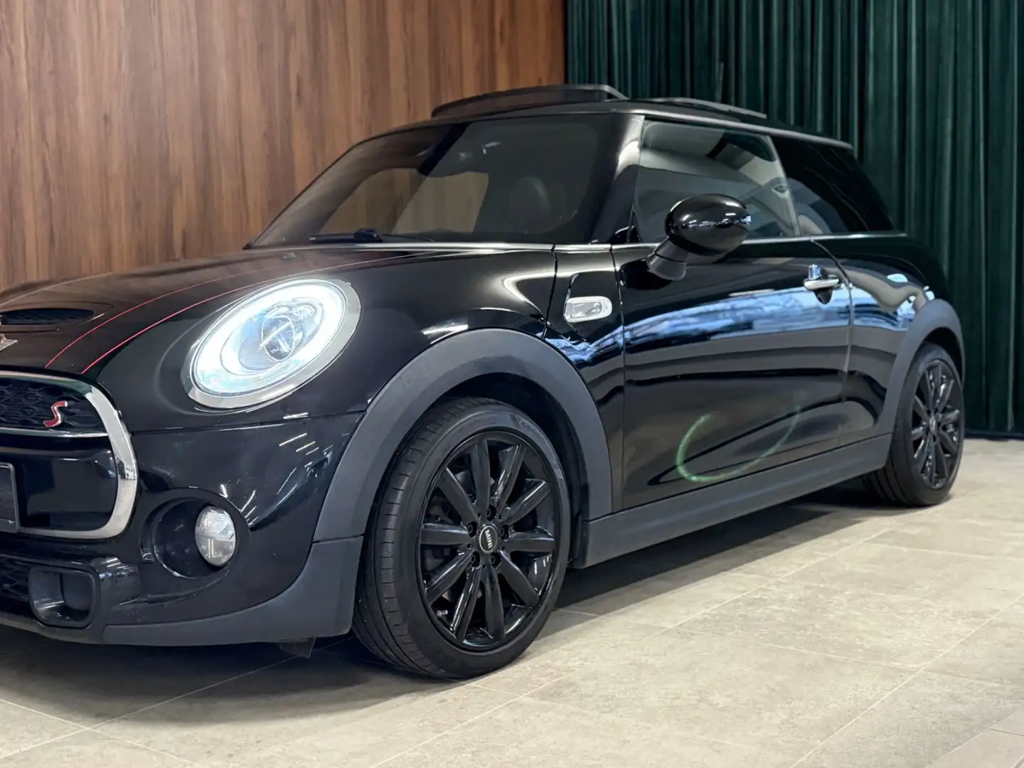 MINI Cooper S °John Cooper Works°Navi°Pano°H&K°Leder° Schwarz - 2
