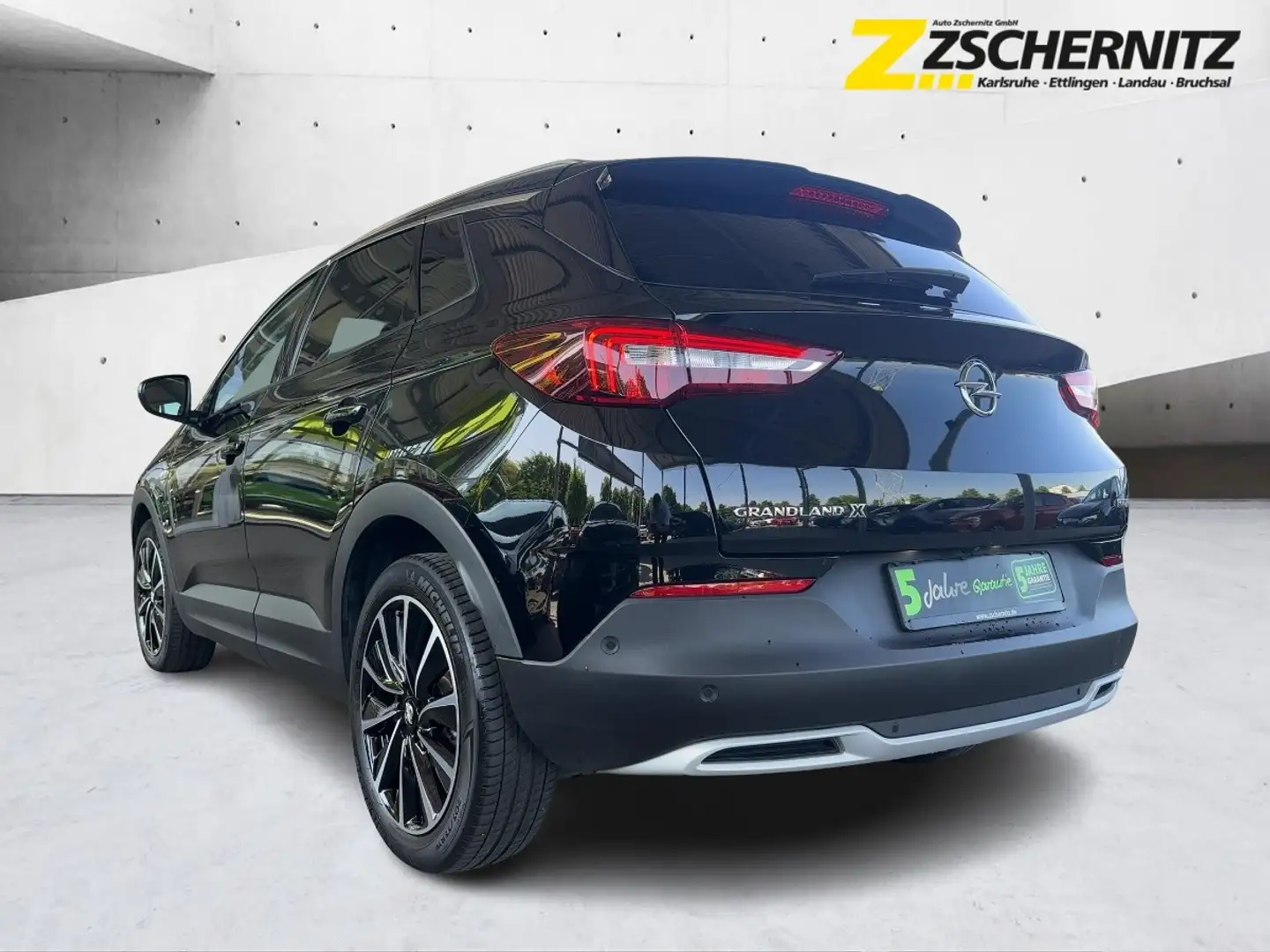 Opel Grandland 1.2 Turbo Ultimate Schwarz - 2
