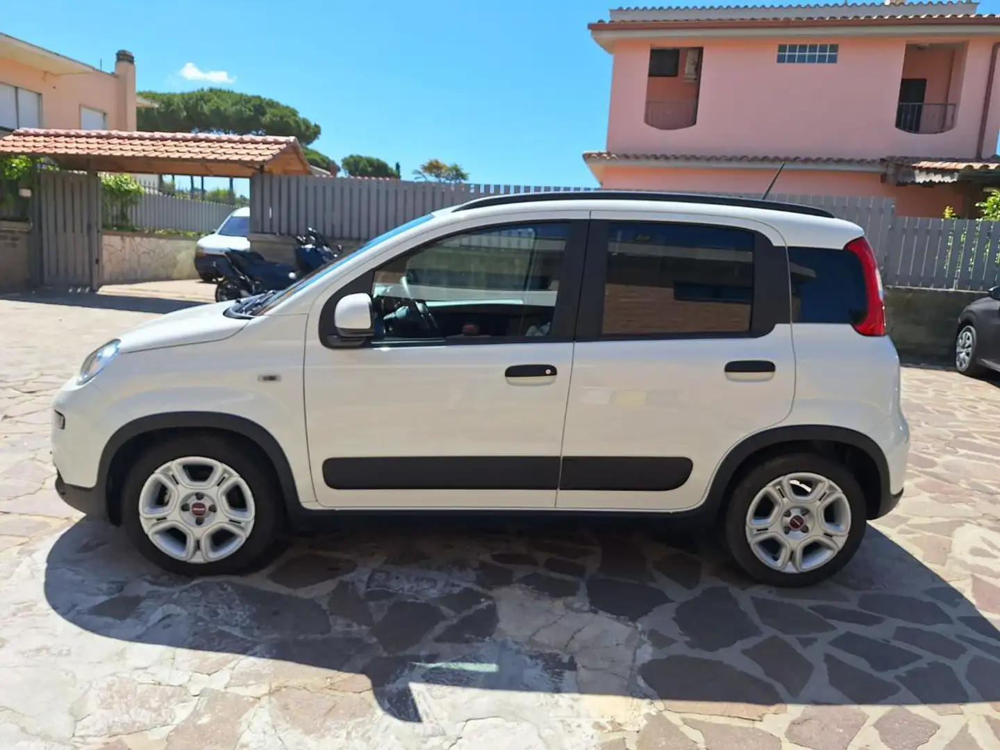 Fiat Panda 1.0 FireFly S&S Hybrid City Life Blanco - 2