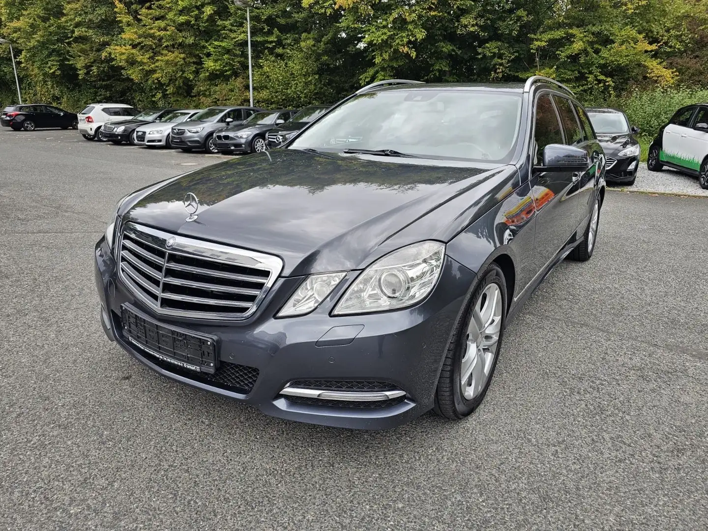 Mercedes-Benz E 350 CDI T BlueEFF. AVANTGARDE Grau - 1