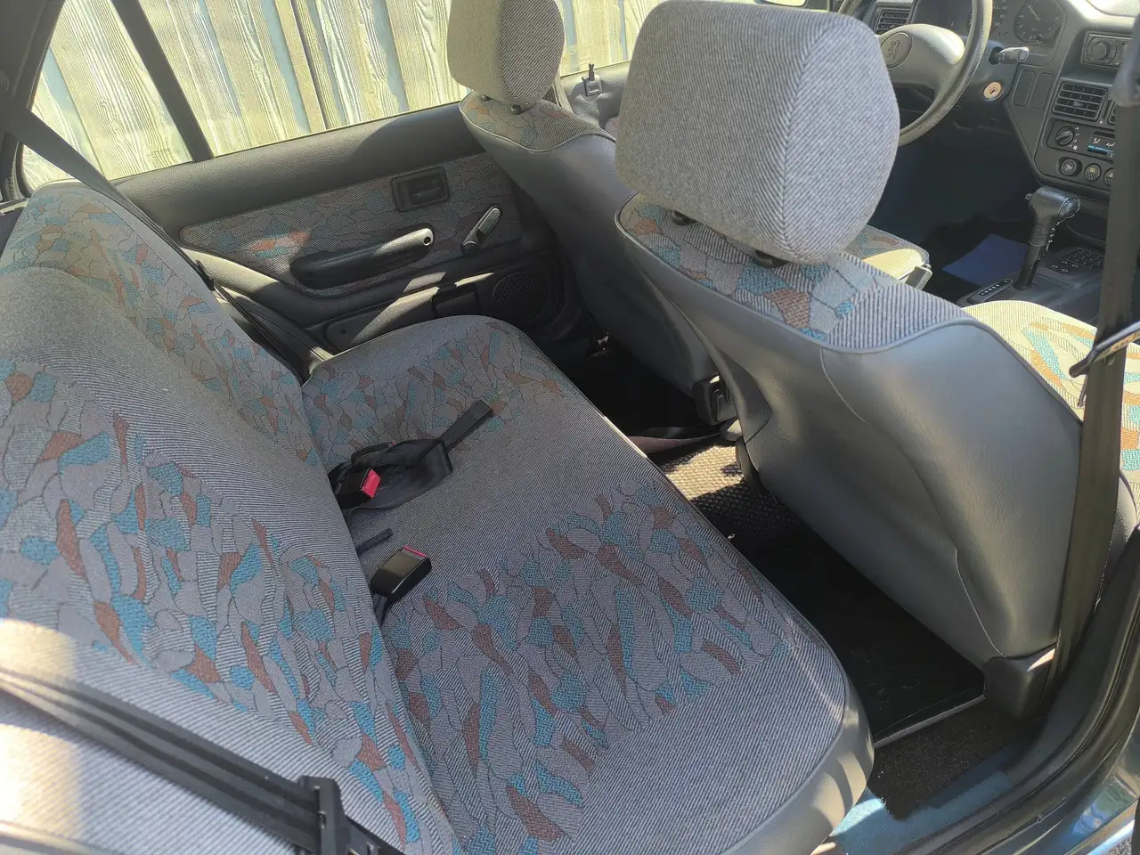 Peugeot 106 1.6i XT A, foto 7