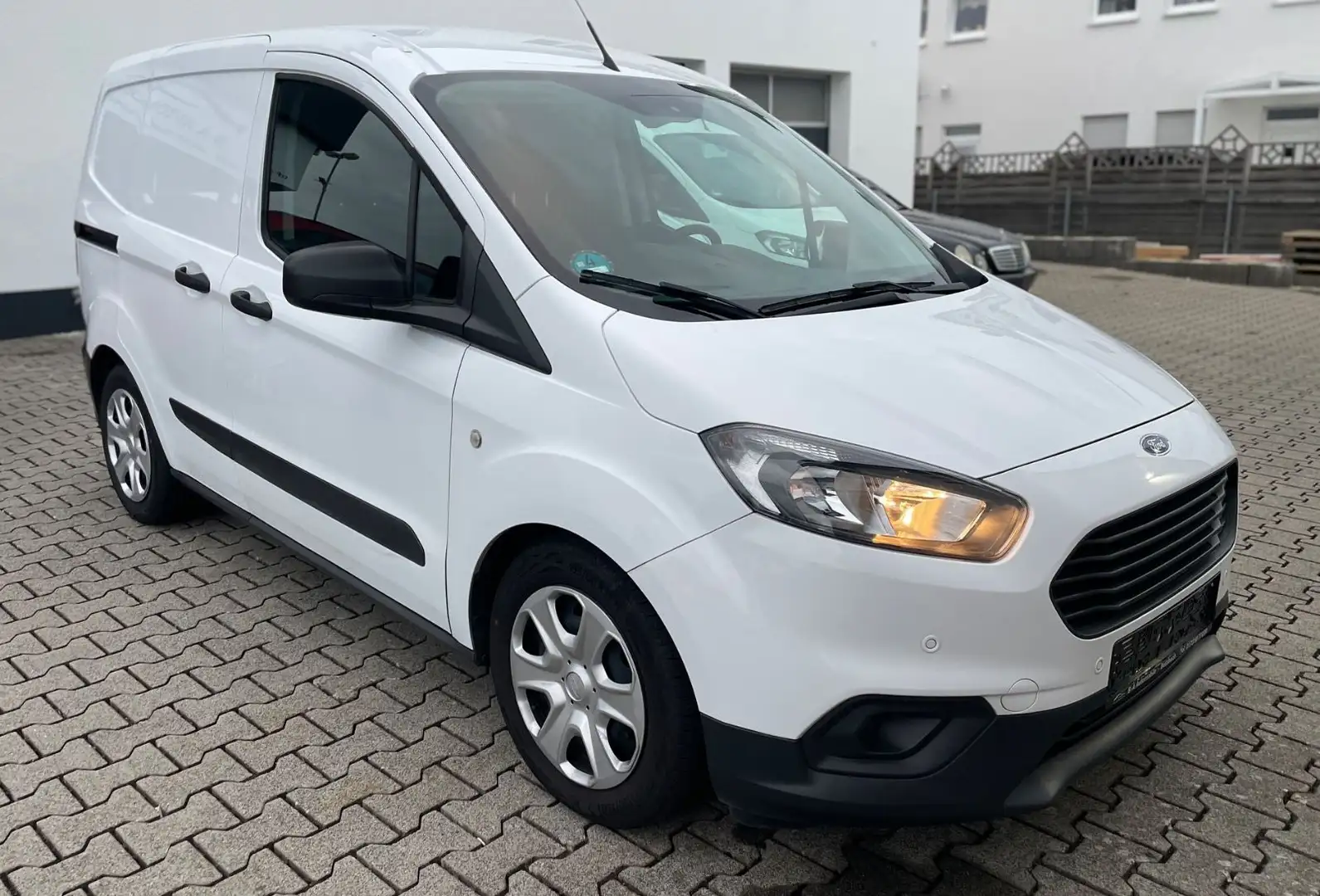 Ford Transit Courier Trend*1.5*Navi*TOP ZUSTAND*Apple Blanc - 2