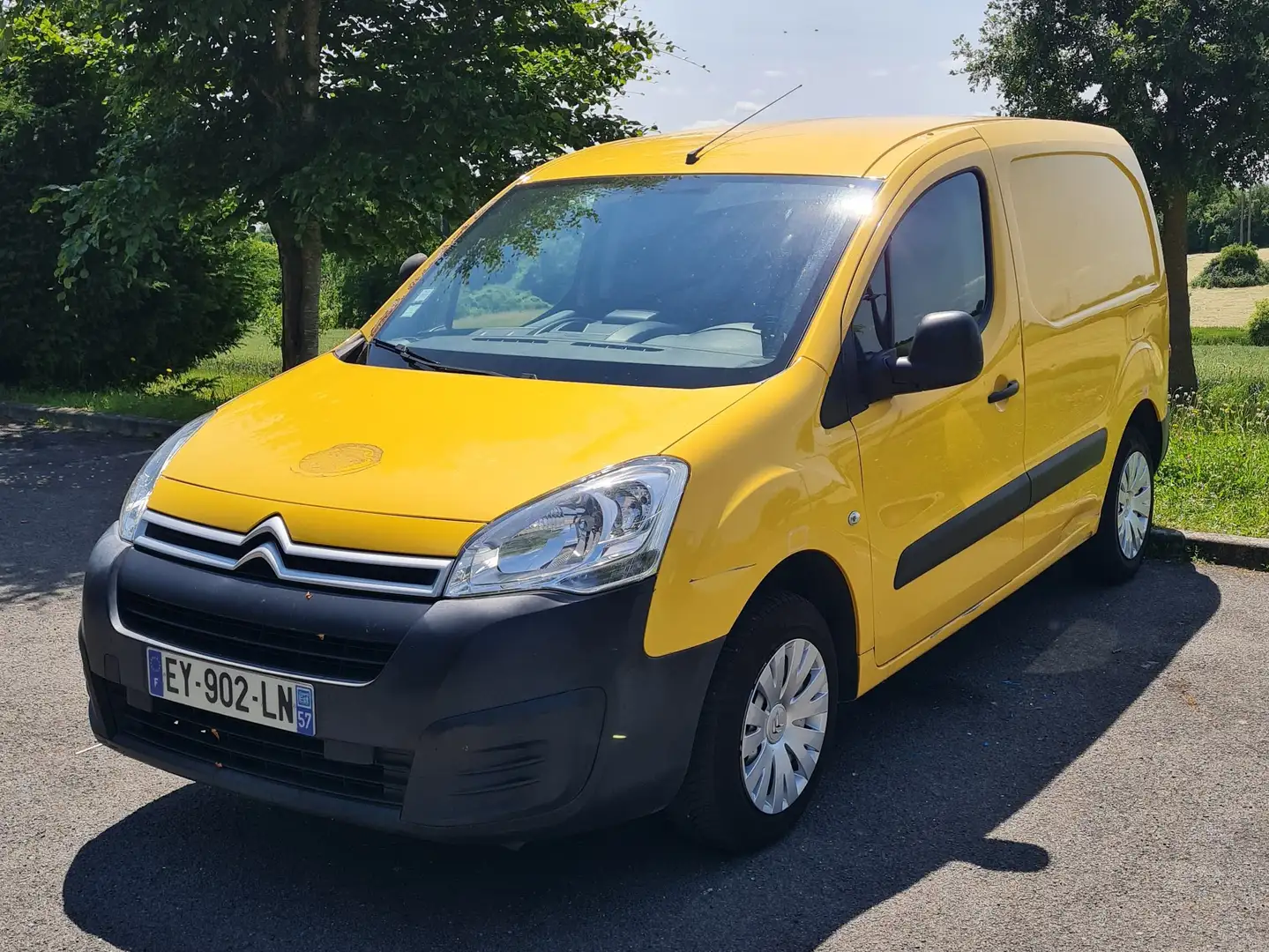 Citroen Berlingo BERLINGO CAB APPROFONDIE 21 L2 HDi 90 CONFORT Jaune - 1