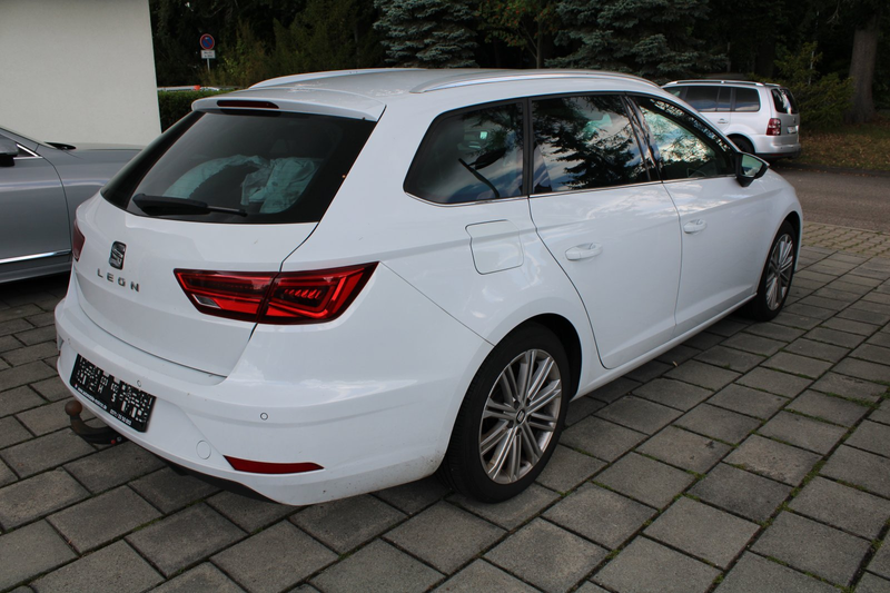 SEAT Leon ST 1.5 TSI Xcellence LED Navigation Leder ACC PDC — photo 6