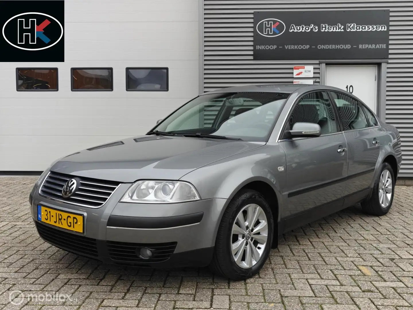 Volkswagen Passat 1.8 Turbo Comfortline Clima CruiseControl Grijs - 1