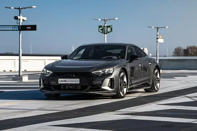 Audi RS e-tron GT 598pk I NP 160k I 4WS I Carbon I Pano I