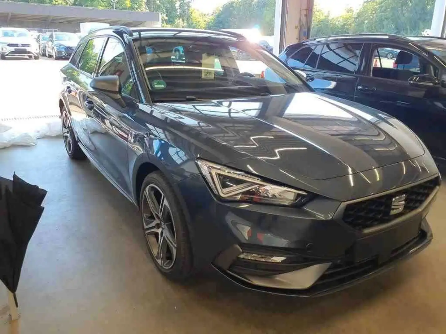 SEAT Leon ST FR PLUS 1.4 e-Hybrid *LED*ACC*KESSY*VIRT Grijs - 1
