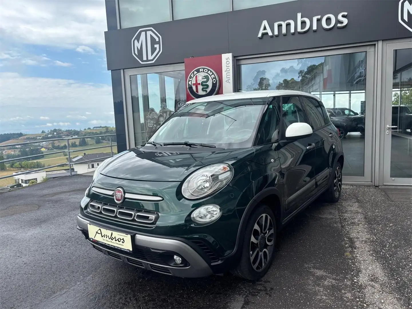 Fiat 500L 1,3 MultiJet 95 Cross Grün - 1