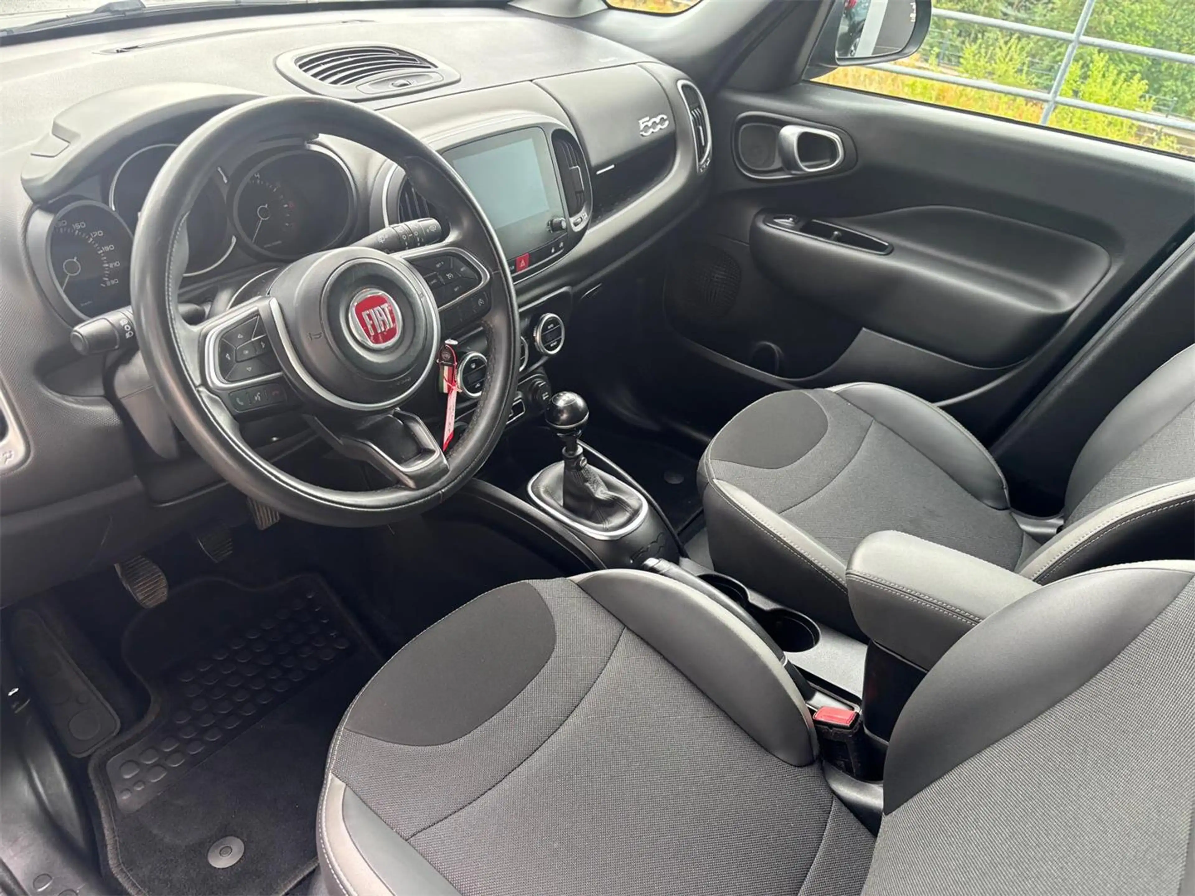 Fiat 500L 1,3 MultiJet 95 Cross — photo 4