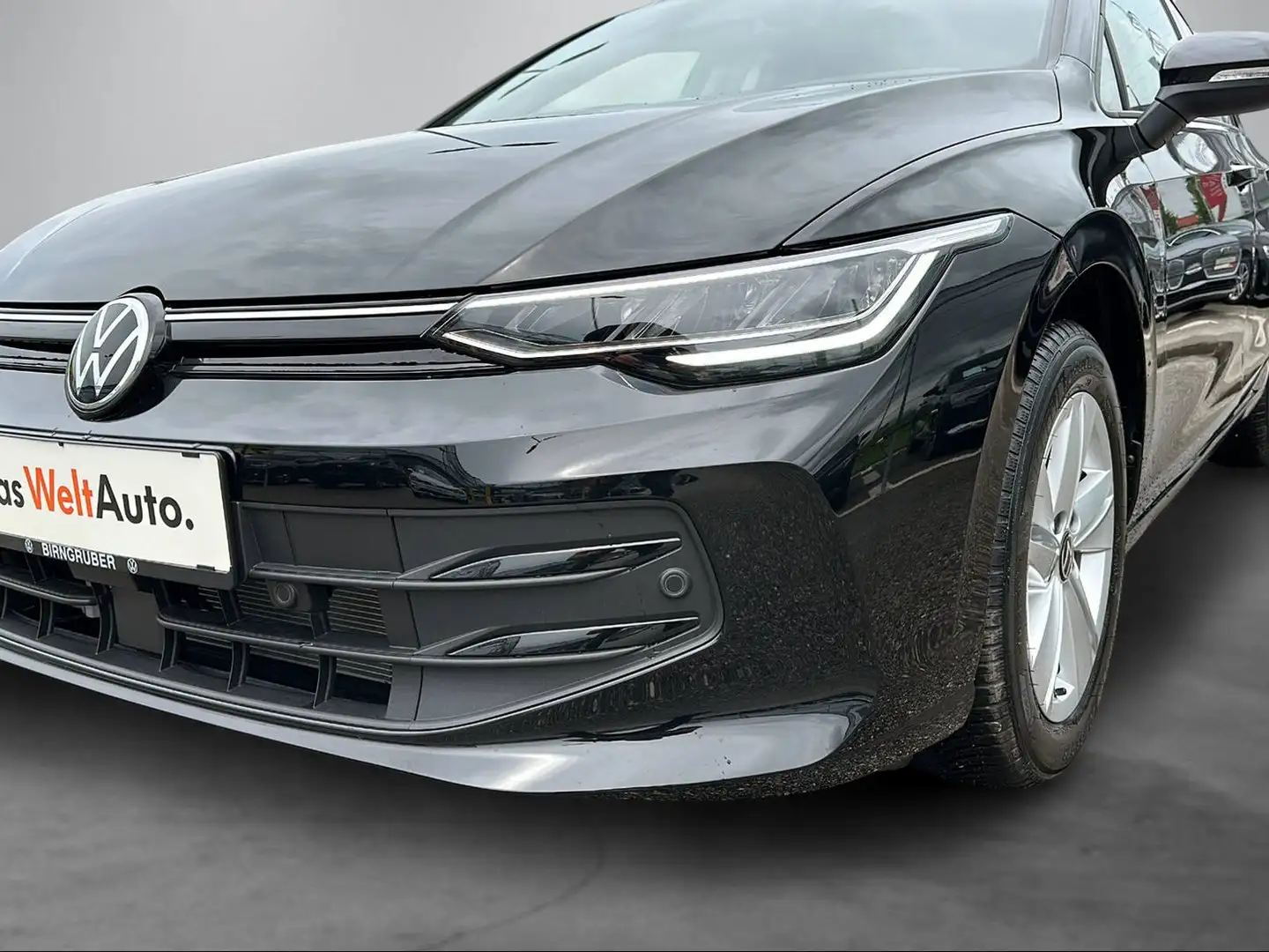 Volkswagen Golf Variant Life TSI Schwarz - 2