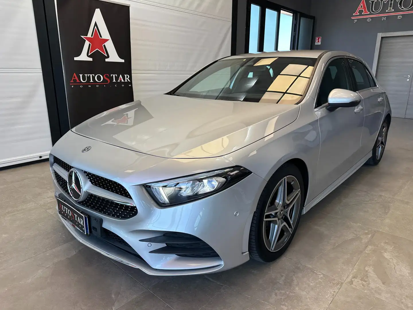 Mercedes-Benz A 180 d Premium auto Grigio - 1