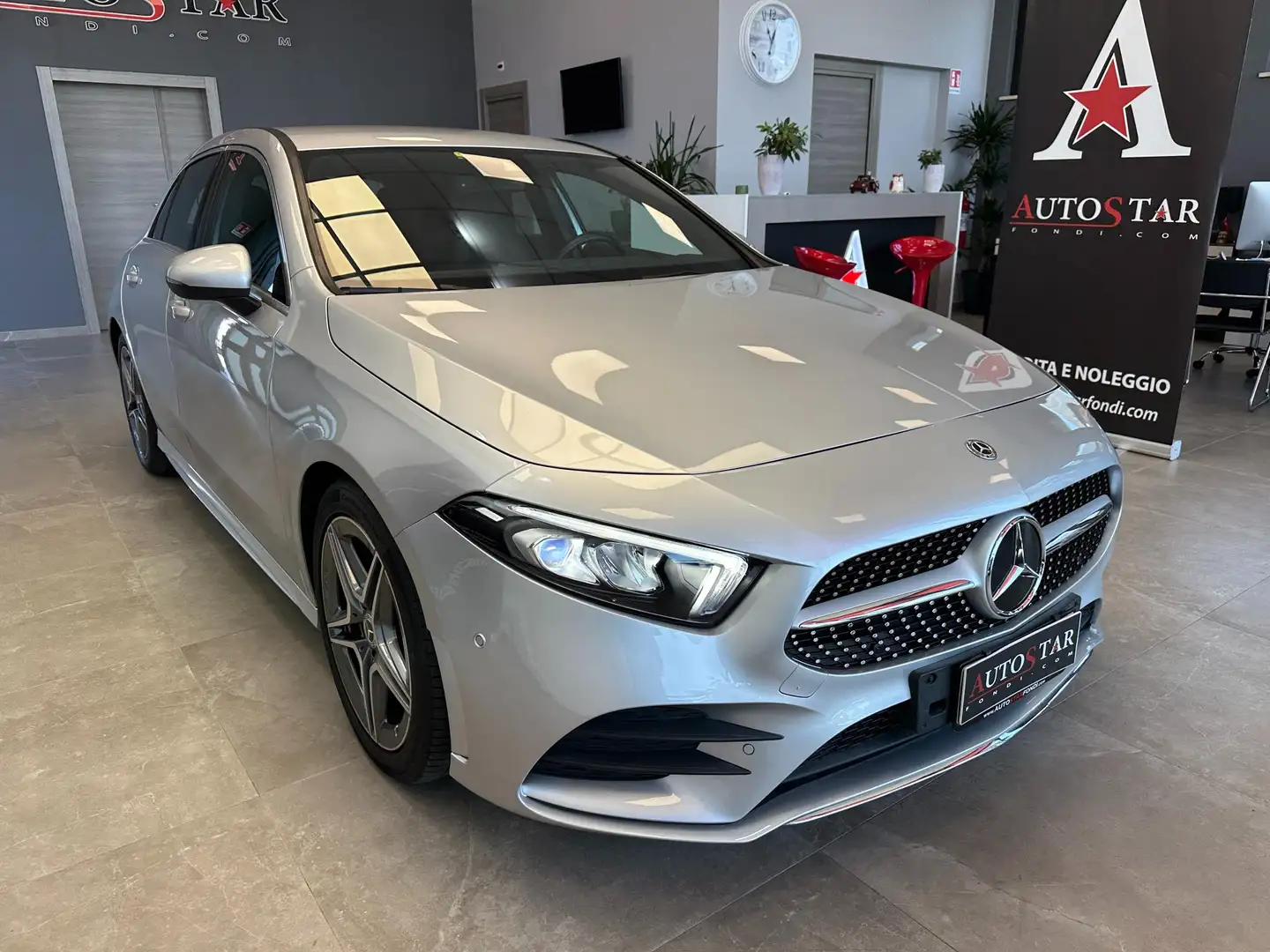 Mercedes-Benz A 180 d Premium auto Grigio - 2