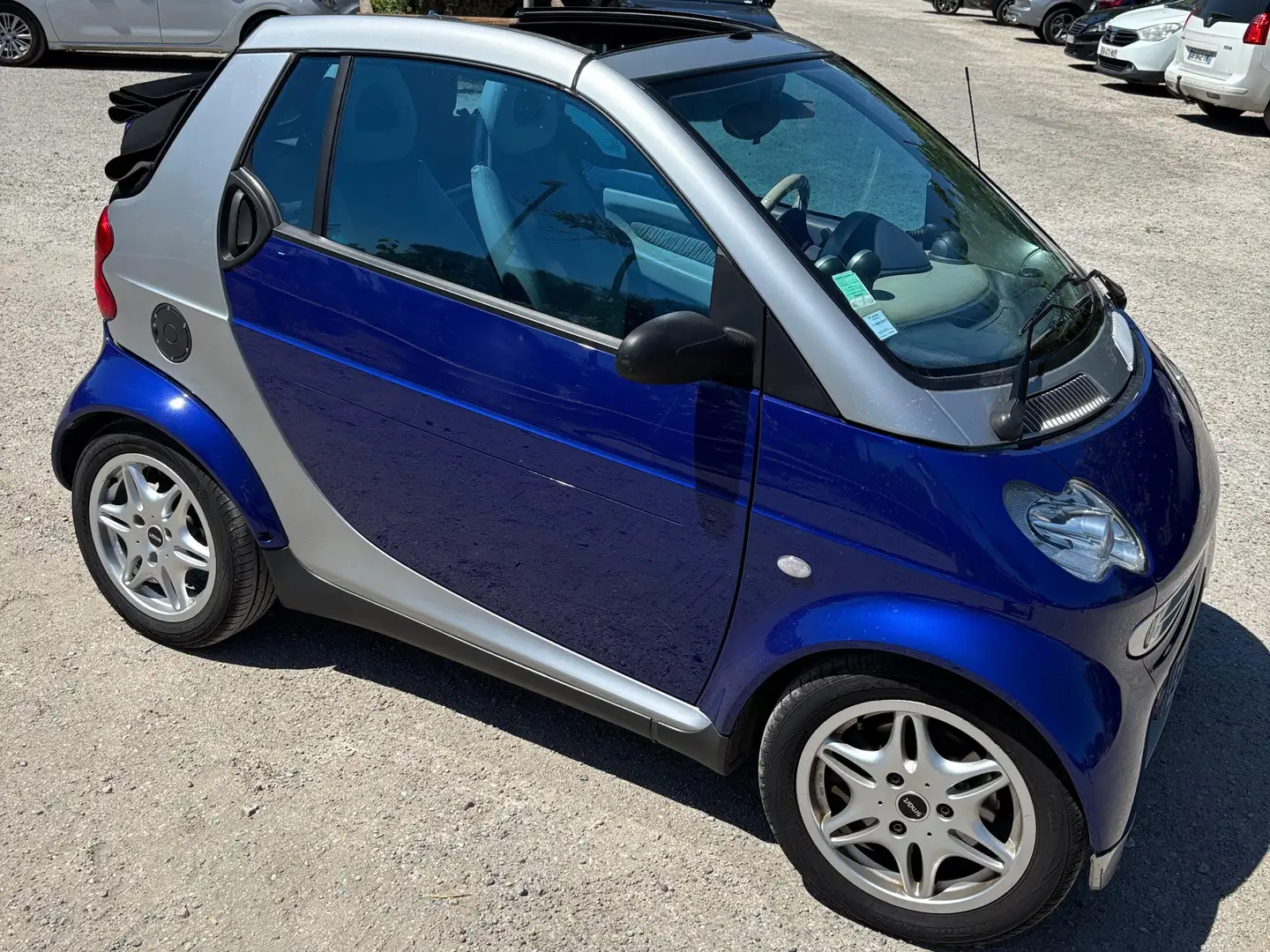 smart forTwo Cabrio Bleu - 1