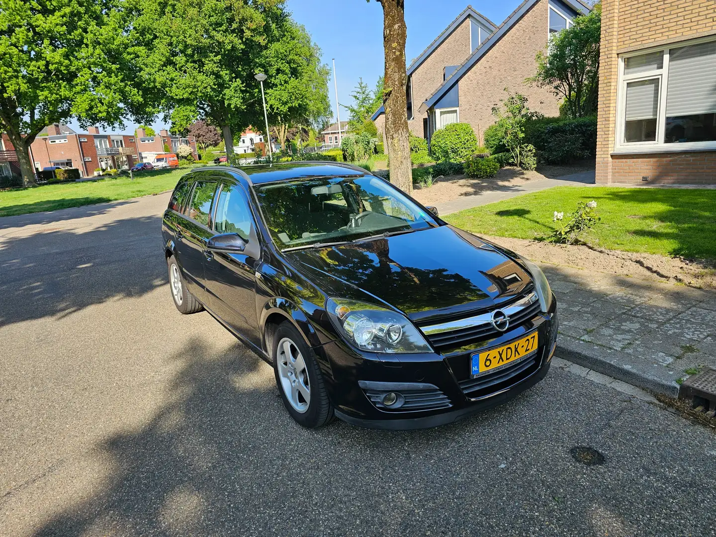 Opel Astra Astra 1.6 Essentia Zwart - 1