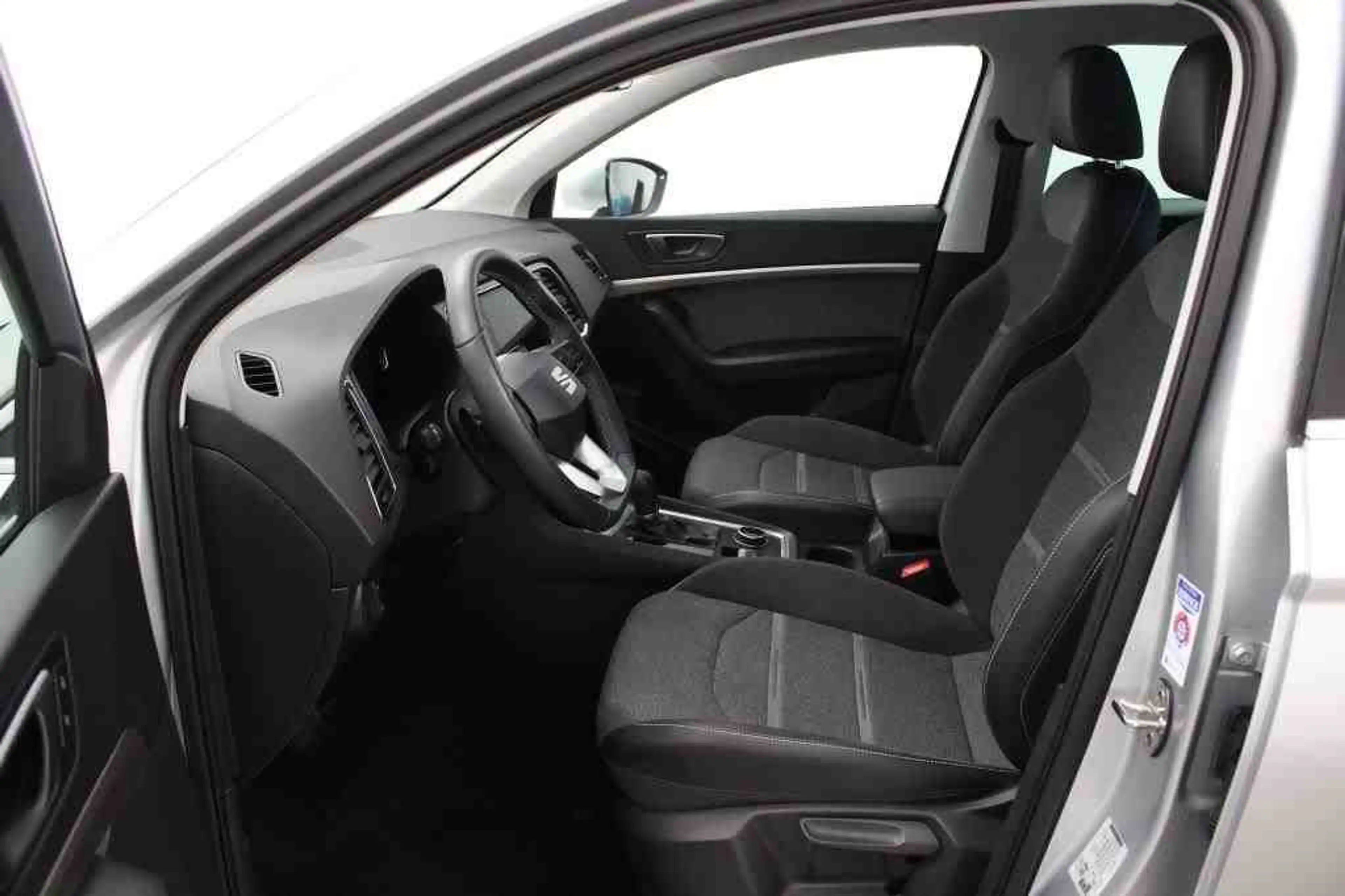 SEAT Ateca Xperience *NAVI*SHZ*LED*APP CONNECT*18 LM* — photo 5