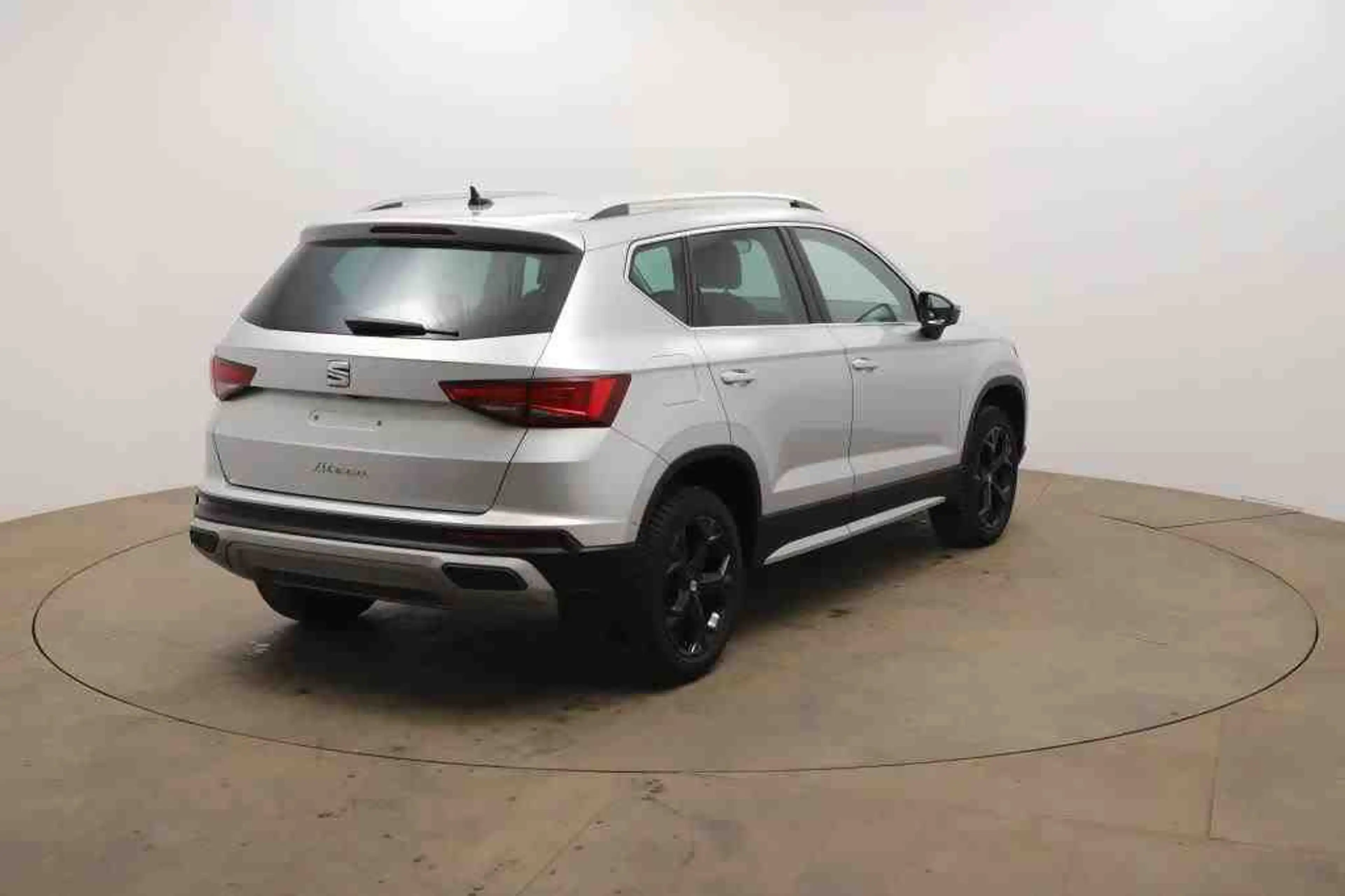 SEAT Ateca Xperience *NAVI*SHZ*LED*APP CONNECT*18 LM* — photo 3