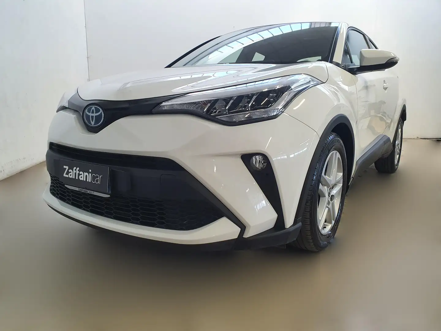 Toyota C-HR 1.8 Hybrid E-CVT Active Blanc - 2