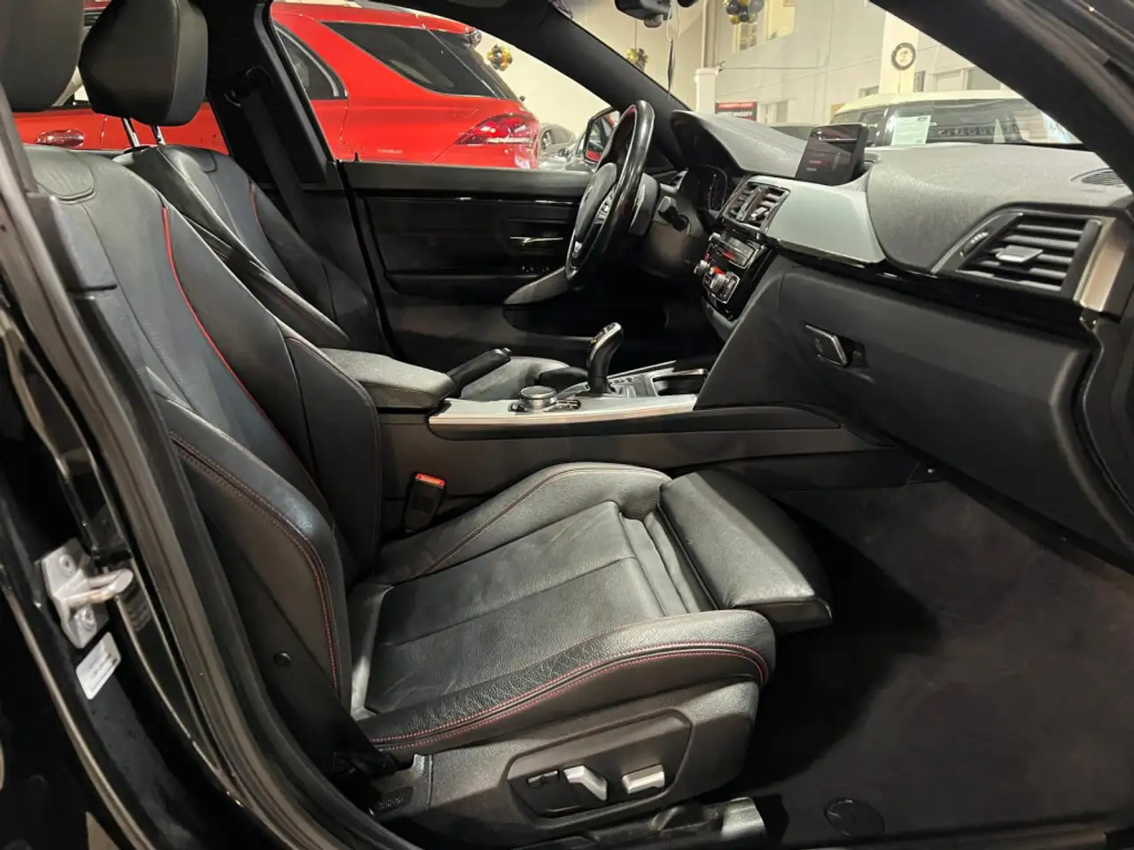 BMW 4 Series снимка BMW 4 Series