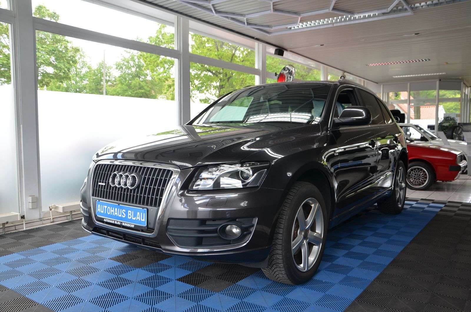 Second hand Audi Q5 2.0