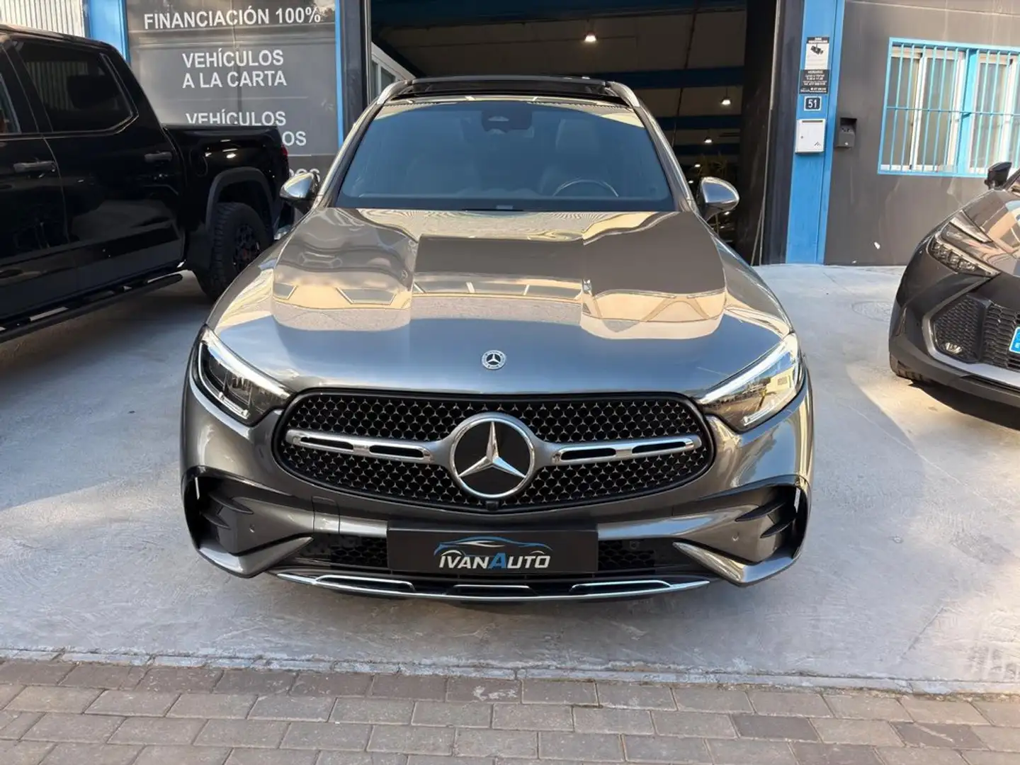 Mercedes-Benz GLC 200 4MATIC Gris - 2