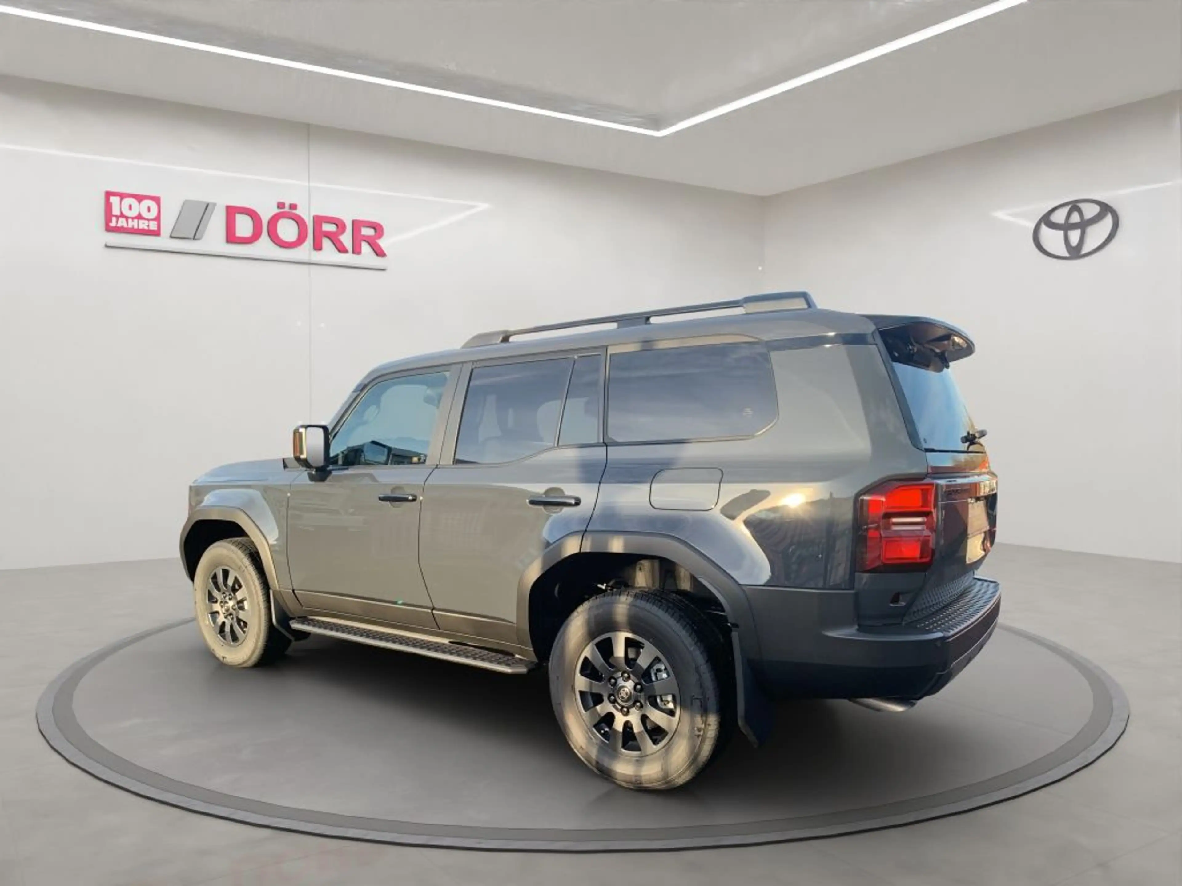 Toyota Land Cruiser 2.8 D-4D Mild-Hybrid Automatik Lounge (250/J25) — photo 3
