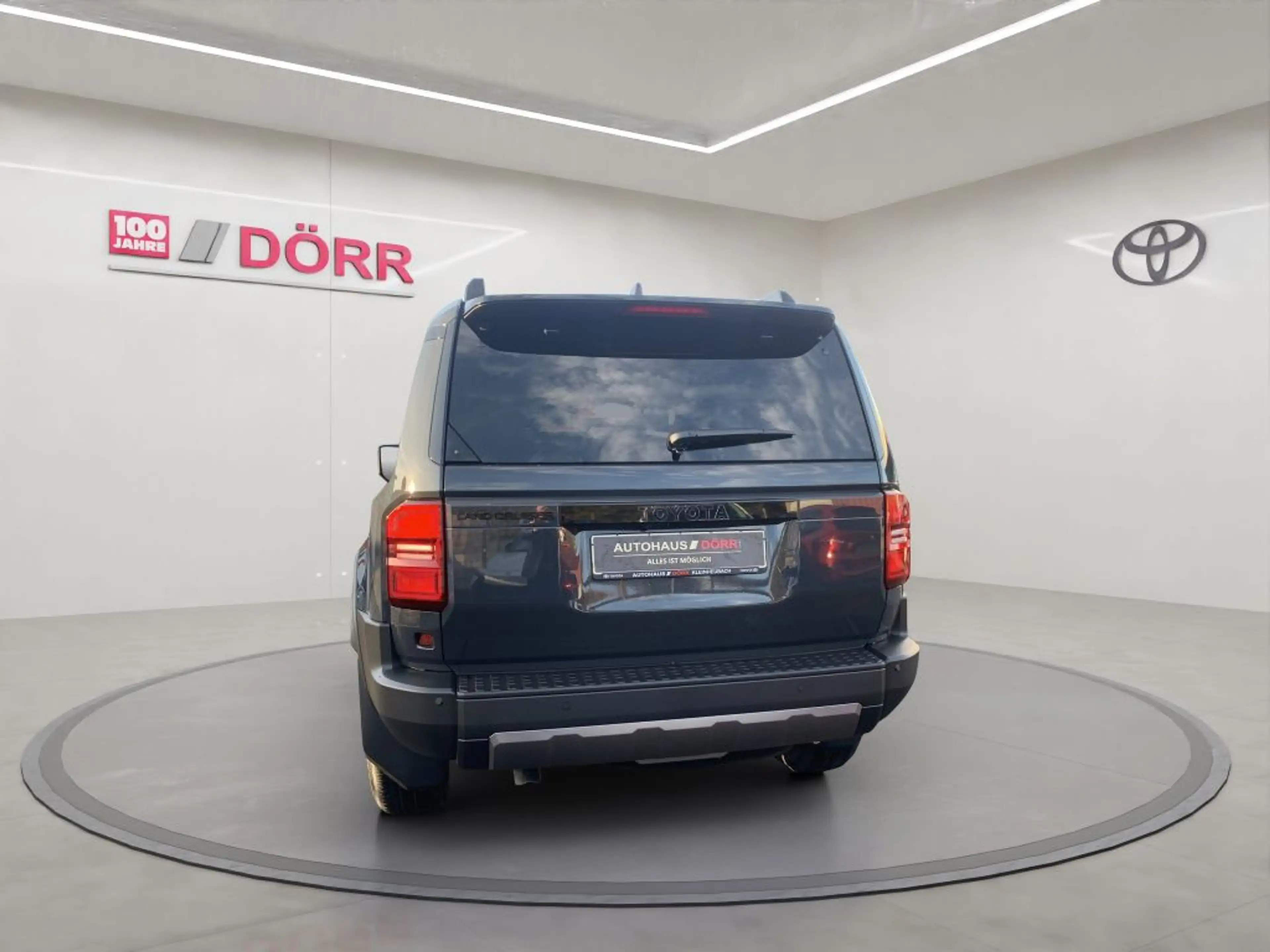 Toyota Land Cruiser 2.8 D-4D Mild-Hybrid Automatik Lounge (250/J25) — photo 4