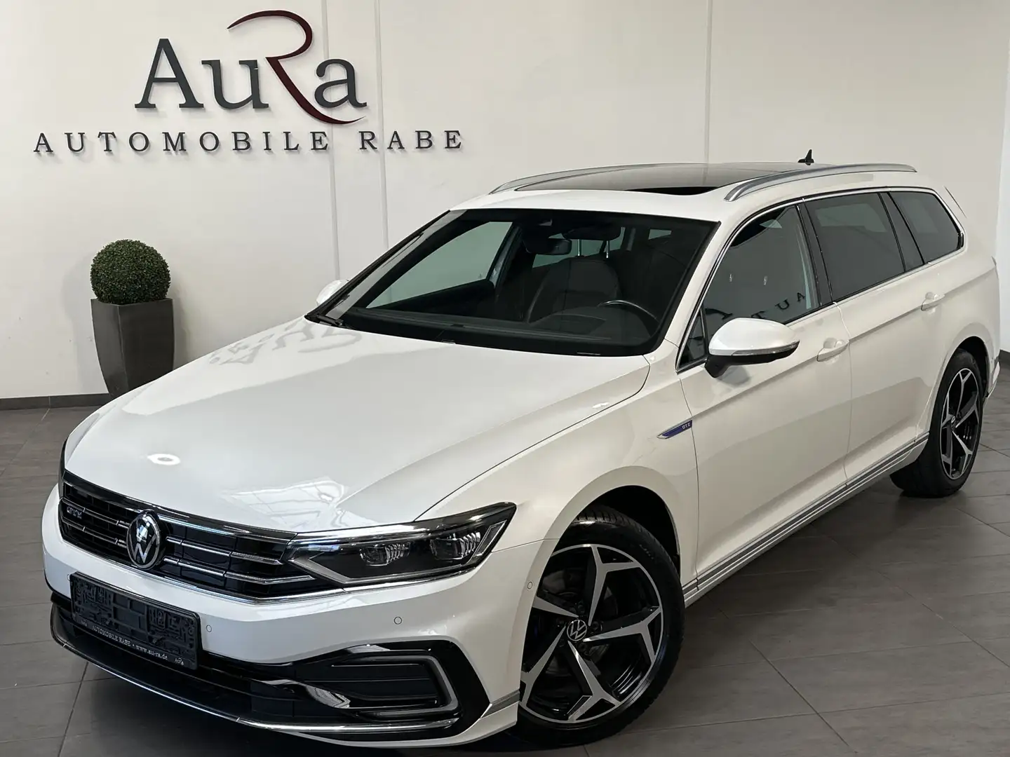 Volkswagen Passat Variant 1.4 TSI DSG GTE NAV+LED+ACC+PANO Weiß - 1