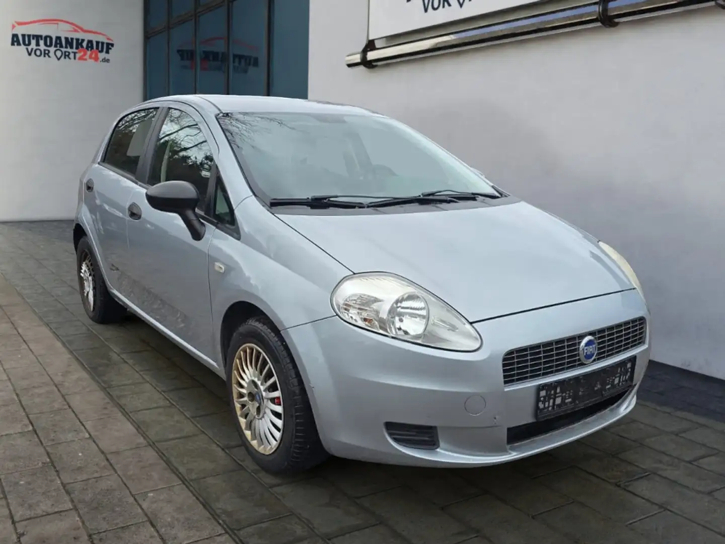 Fiat Grande Punto 1.2 8V Active*TÜV 10/2026* Klima Fenster el. Plateado - 1