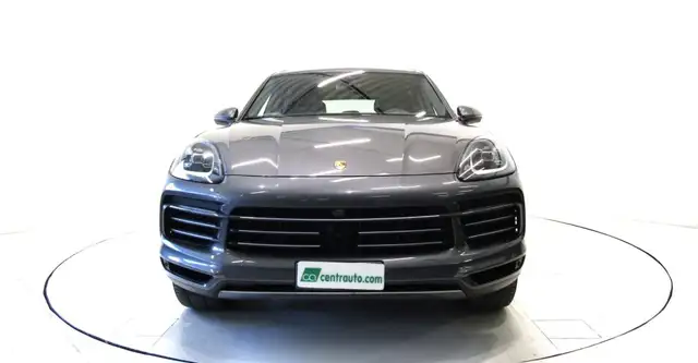 Porsche Cayenne view 2