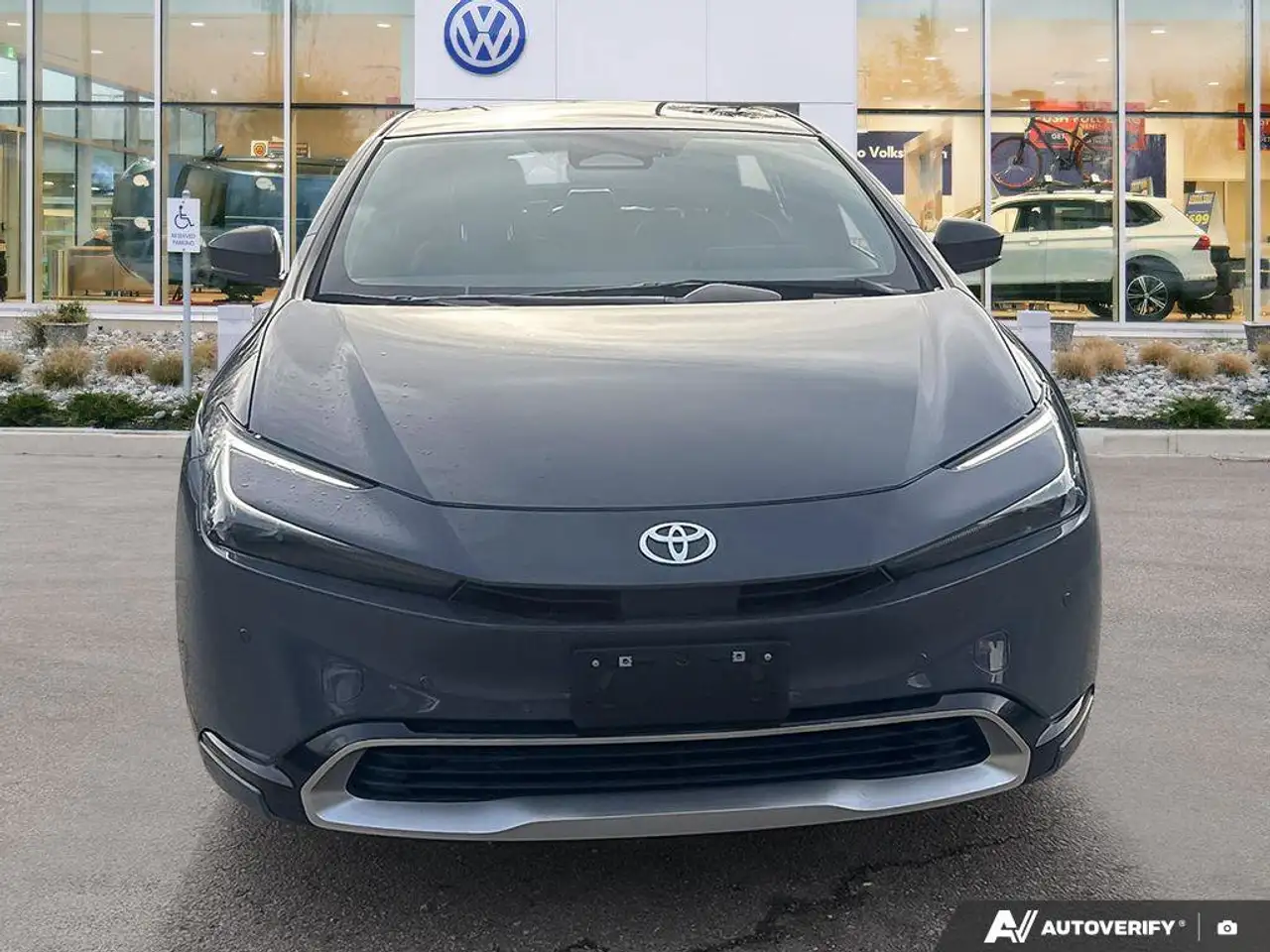 Toyota Prius снимка Toyota Prius